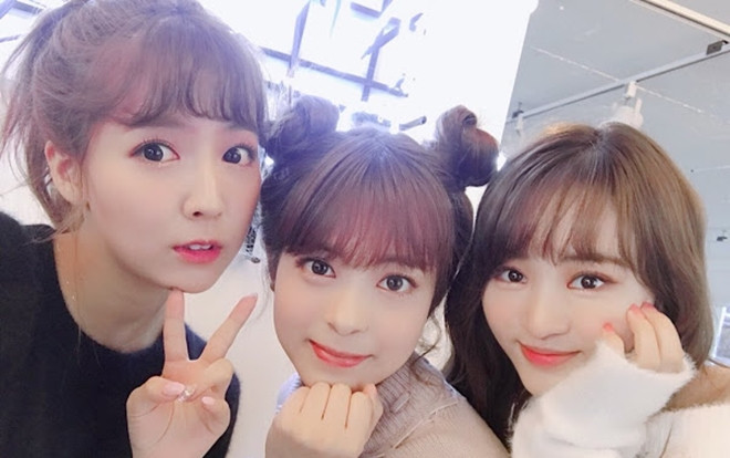 Lỡ khoe thân và nhận ‘gạch đá’, nhóm nhạc 3 diễn viên JAV phải hủy showcase debut Ảnh 2