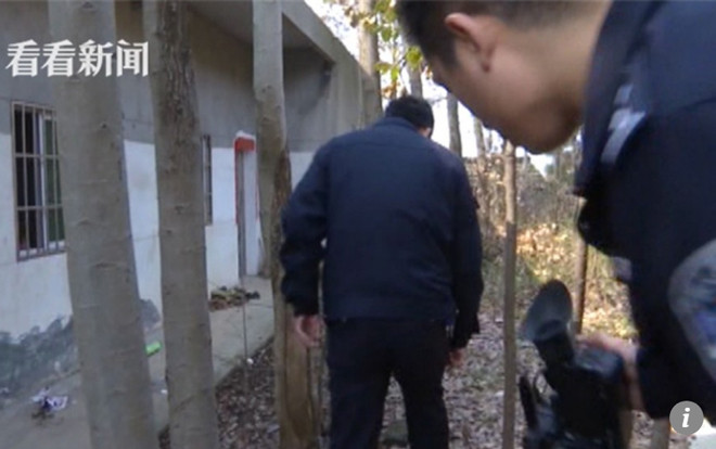 Tên trộm bị tóm gọn do mùi chân quá thối Ảnh 2