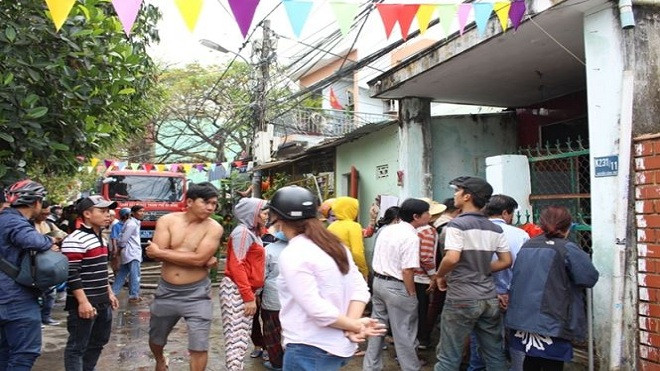 Nhà trọ bốc cháy dữ dội, cả khu dân cư náo loạn Ảnh 2