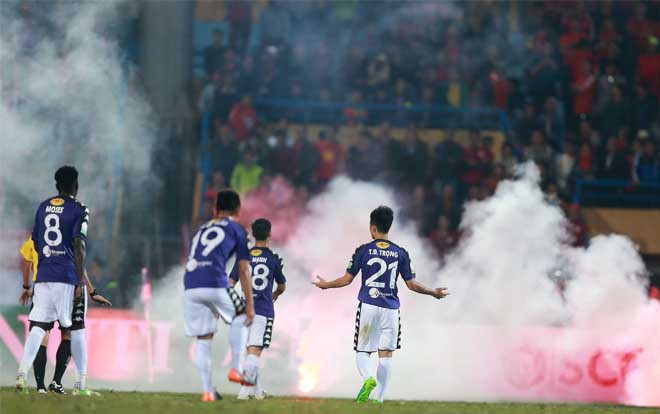 Vụ Quang Hải và đồng đội 'đứng hình' vì pháo sáng: VFF 'nhẹ tay' với CĐV Hải phòng Ảnh 2