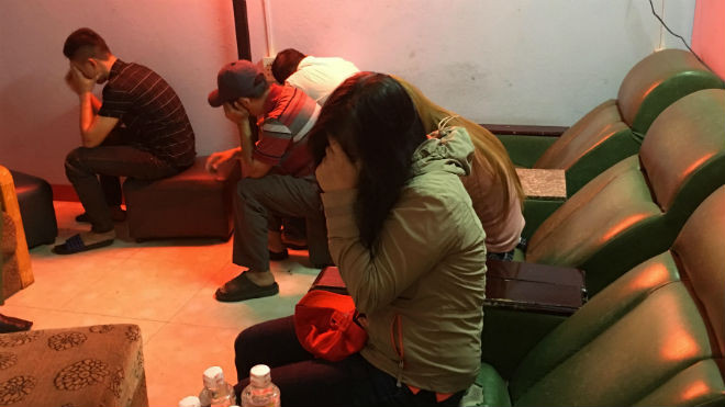 Bắt quả tang nhân viên massage kích dục cho khách, nhiều phòng được trang bị chuông báo động Ảnh 2