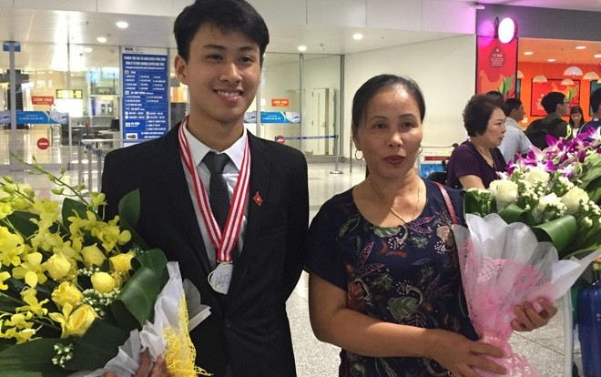 9x Quảng Bình từng giành 2 HCV Olympic Quốc tế trúng tuyển vào ĐH số một thế giới Ảnh 2