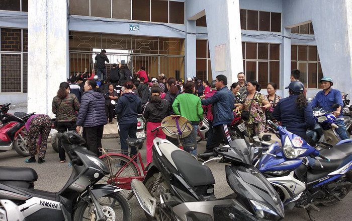 Hiệu ứng U23 VN: Phe vé hét giá chóng mặt trận Hải Phòng vs HAGL Ảnh 2