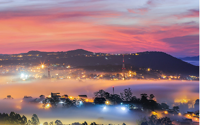 Mùa 'biển mây' hóa Đà Lạt nhỏ xinh thành chốn bồng lai đẹp lung linh Ảnh 2