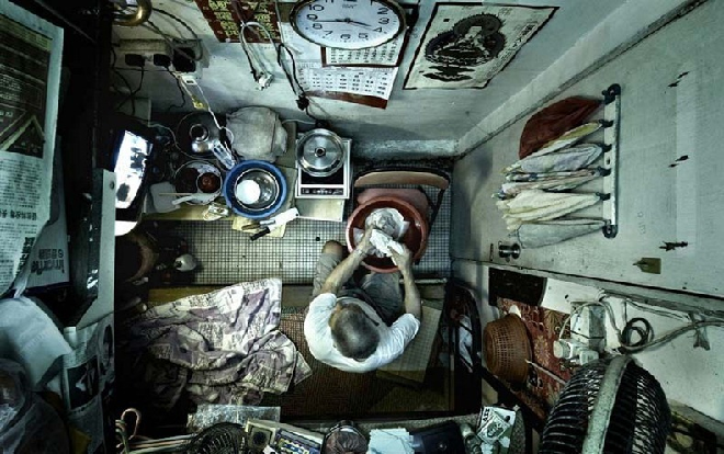 Cuộc sống bí bách trong khu nhà ổ chuột chưa tới 4m2 ở Hong Kong Ảnh 2