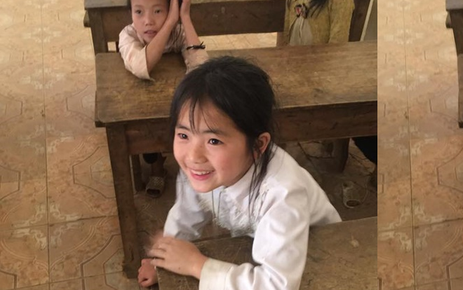 Chỉ chụp ảnh trong lớp học thôi mà nữ sinh vùng cao này đã xinh như thiên thần khiến dân mạng đổ gục Ảnh 2