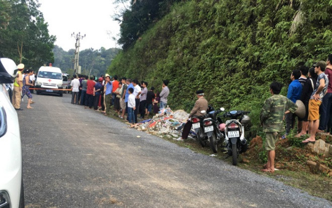 Hé lộ cuộc điện thoại cuối cùng của phó khoa sản trước khi phát hiện tử vong cùng chồng con trên xe Mercedes Ảnh 2