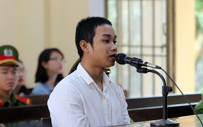 Chồng tạt xăng đốt vợ vì bị nhắc… 'hát karaoke nhỏ cho con ngủ' Ảnh 2