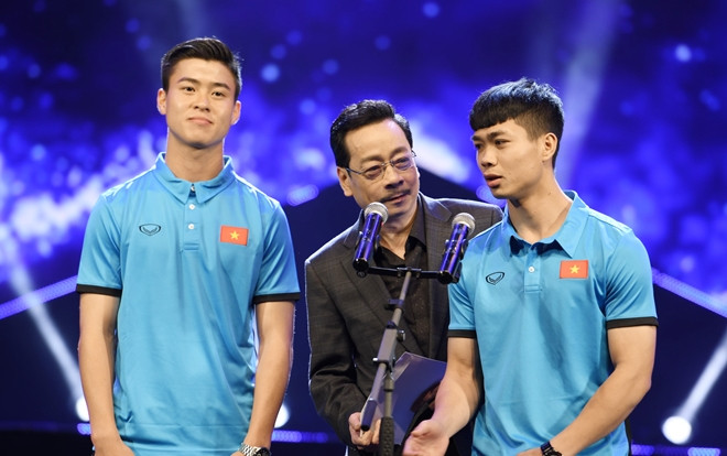 Cống Hiến 2018: Công Phượng và Duy Mạnh xuất hiện trao giải cho ‘Nghệ sĩ mới của năm’ Ảnh 2