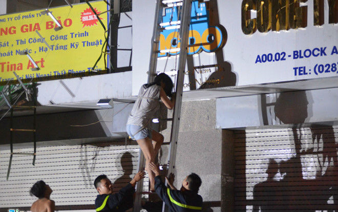 Trích xuất camera tìm nguyên nhân vụ cháy kinh hoàng chung cư Carina Ảnh 2