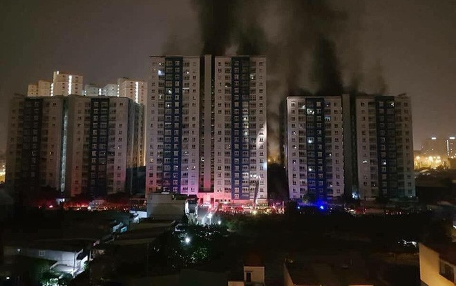 Tất cả 13 người tử vong trong vụ cháy chung cư Carina đã bàn giao về cho gia đình lo hậu sự Ảnh 2