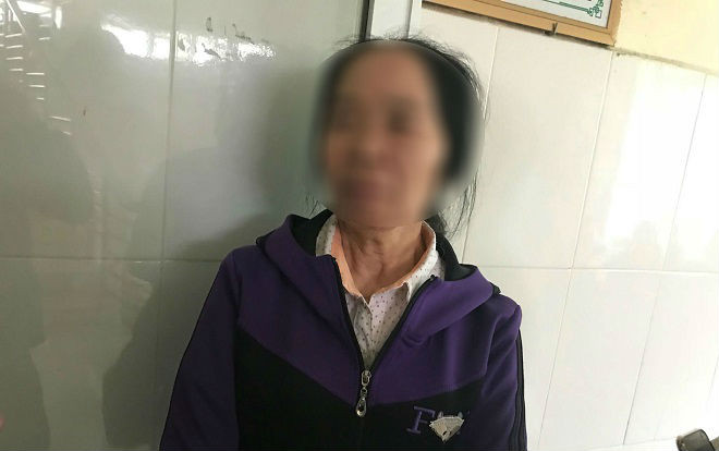 Người mẹ sốc nặng, suy sụp hoàn toàn khi nghe tin con trai tạt axit khiến con dâu nguy kịch Ảnh 2