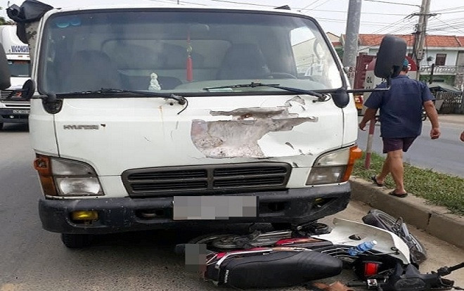 Băng qua đường, người đàn ông bị xe tải tông tử vong Ảnh 2