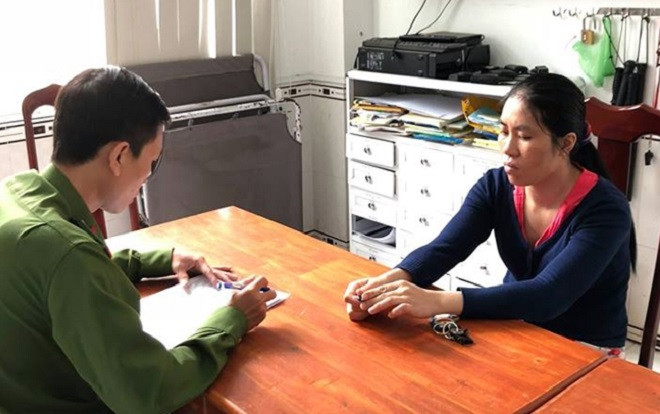 Siết cổ chồng đến chết trong đêm rồi đi trình báo công an Ảnh 2