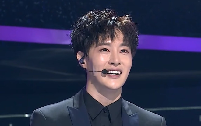 6 năm chật vật, thủ lĩnh boygroup vừa qua đời vẫn đầy lạc quan ở sân khấu cuối Ảnh 2