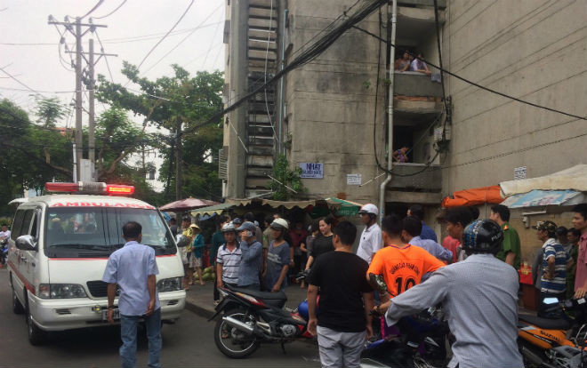Người đàn ông leo qua lan can chung cư nhảy từ tầng 4 xuống đất tử vong tại chỗ Ảnh 2