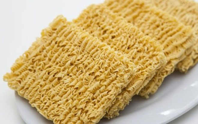 Người Việt ăn quá mặn: 1 gói mỳ tôm thừa muối cả ngày Ảnh 2