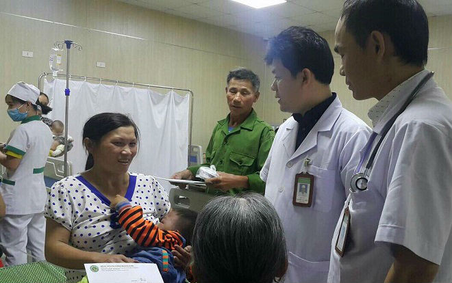 Cháu bé bị bố dượng bạo hành: Bác sĩ điều trị nói gì? Ảnh 2