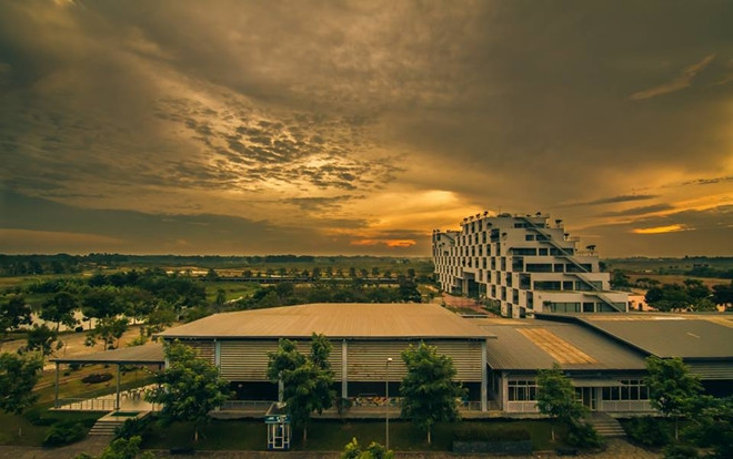 Khám phá ngôi trường Đại học có hẳn bảo tàng cóc, chạy xe máy phải mất 30 phút mới hết một vòng Ảnh 2