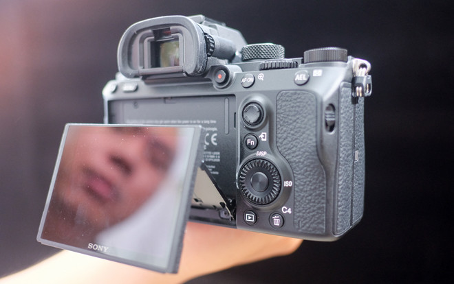 Sony ra mắt máy ảnh full-frame không gương lật Sony A7 III tại Việt Nam Ảnh 2