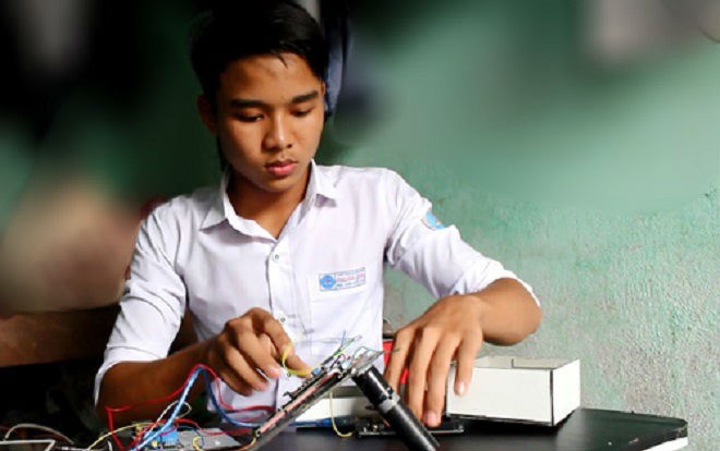 Sáng chế hữu ích của các bạn học sinh dành cho lái xe khi say rượu Ảnh 2