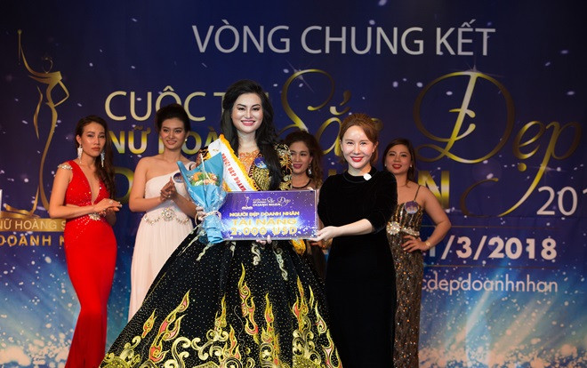 Người đẹp Trần Huyền Nhung đăng quang Nữ hoàng Sắc đẹp Doanh nhân Ảnh 2