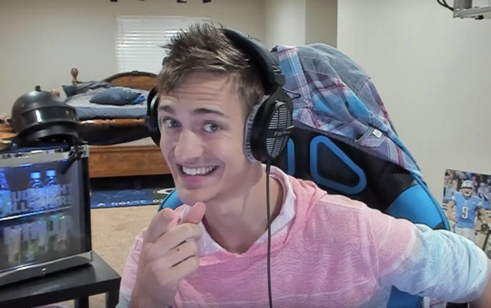 Kiếm nửa triệu USD mỗi tháng từ phòng ngủ, đây là cách thanh niên 26 tuổi này làm điều đó Ảnh 2