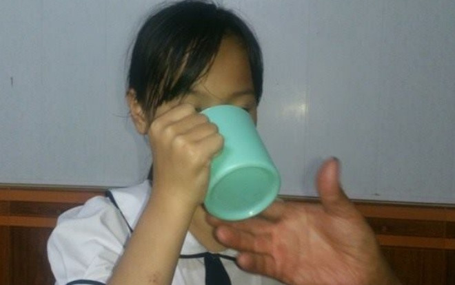 Giám đốc Sở Giáo dục Hải Phòng chỉ đạo xử lý nghiêm vụ giáo viên phạt học sinh ‘súc miệng’ bằng nước giặt giẻ lau bảng Ảnh 2