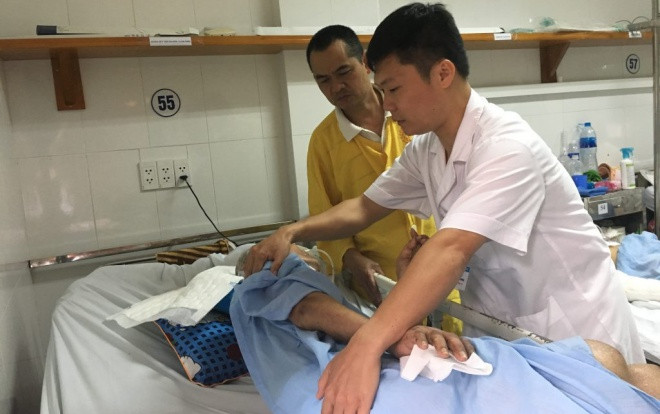 Con trai tìm được người cha thất lạc 37 năm từ một bệnh nhân đang hôn mê Ảnh 2