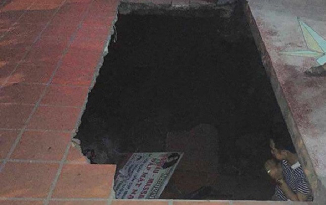 'Hố tử thần' rộng 10m2 nuốt chửng máy xúc, xe máy cùng nam thanh niên Ảnh 2