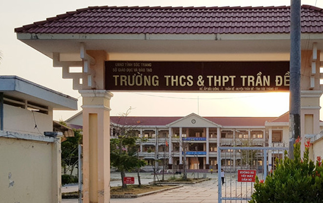 Hiệu trưởng nói gì về việc phạt 42 học sinh đứng ngoài hành lang suốt 2 giờ? Ảnh 2