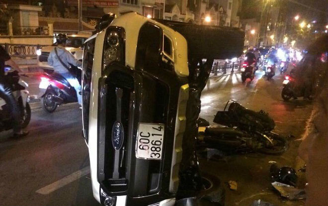 Người đàn ông bị ô tô 'điên' hất văng, rơi xuống cầu tử vong Ảnh 2