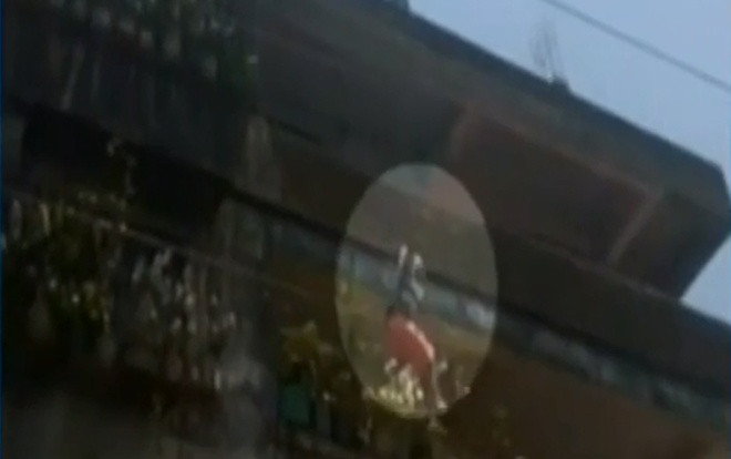 Bé gái 12 tuổi nhảy khỏi tầng 4 để thoát 'yêu râu xanh' quấy rối Ảnh 2