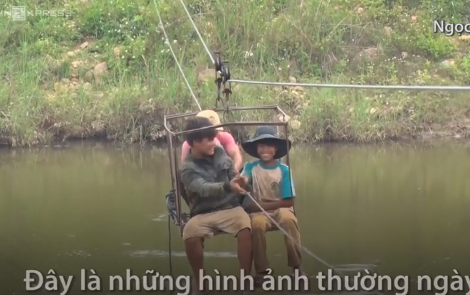 Làm rọ đu dây qua sông ở Kon Tum Ảnh 2