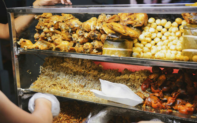 Có một quán xôi gà nằm giữa đất Sài Gòn nhưng lại được lòng cả khách Tây lẫn Ta Ảnh 2