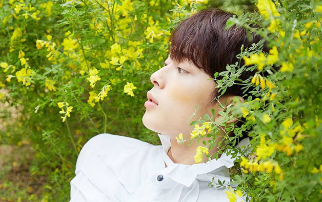 Mỹ nam từng theo đuổi cả Produce 101 giờ đây đã tìm được tình yêu trong MV mới Ảnh 2