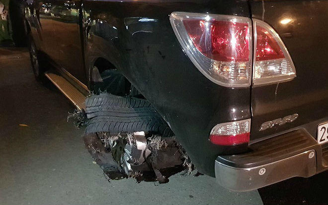 Phút truy đuổi tài xế xe bán tải kéo lê nam thanh niên trọng thương rồi bỏ chạy Ảnh 2