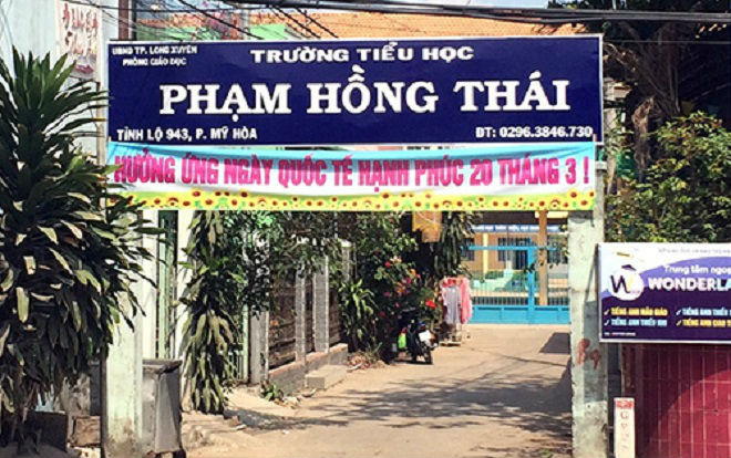 Nghe tin con gái bị bạn đánh, cha kéo bạn nhậu đến trường hành hung giáo viên Ảnh 2