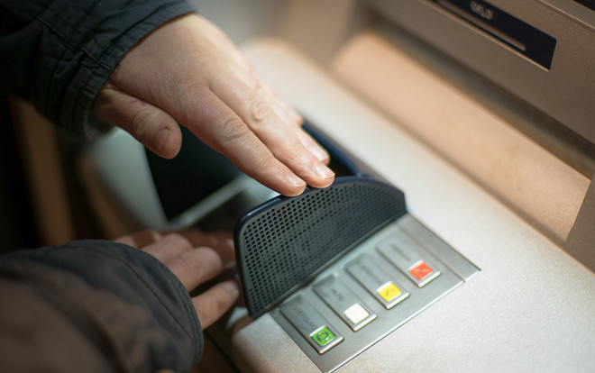 Thực hư mẹo gặp cướp tại ATM có thể bấm ngược lại mã PIN để báo công an Ảnh 2