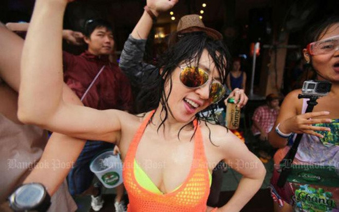 Quấy rối tình dục ở lễ Songkran Ảnh 2