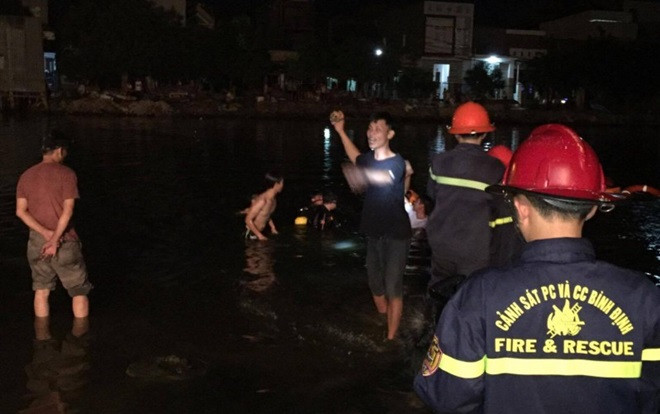 Ảo giác, nam thanh niên lội xuống sông 'tắm cho mát' tử vong Ảnh 2