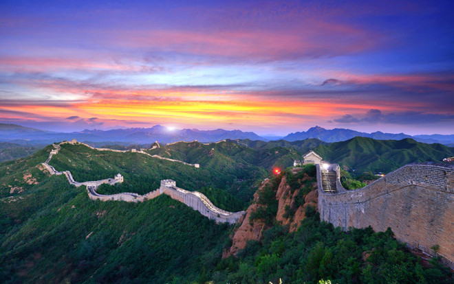 Vạn Lý Trường Thành: Choáng ngợp trước sự hùng vĩ của bức tường ngàn năm không đổ Ảnh 2