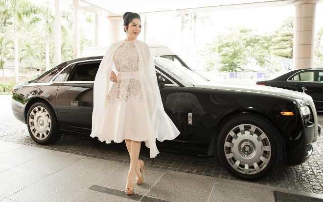 Mê mẩn với dàn xe khủng triệu đô của Lý Nhã Kỳ Ảnh 2