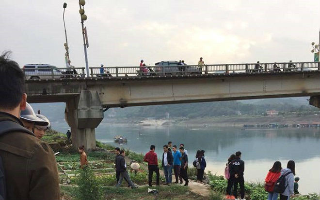 Nghi vấn bị trầm cảm, nam thanh niên nhảy xuống sông Đà tự tử Ảnh 2
