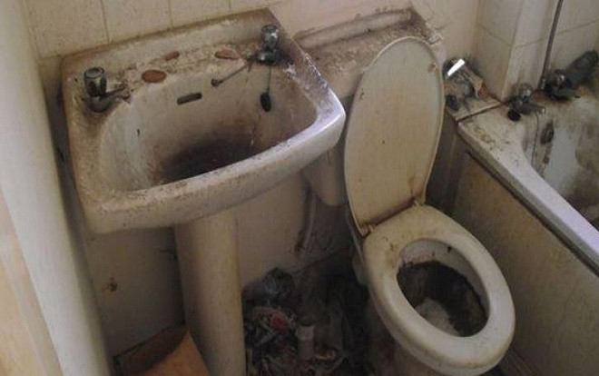 Công việc đáng sợ nhất thế giới: Thu dọn hiện trường tai nạn hay nhà của người chết Ảnh 2