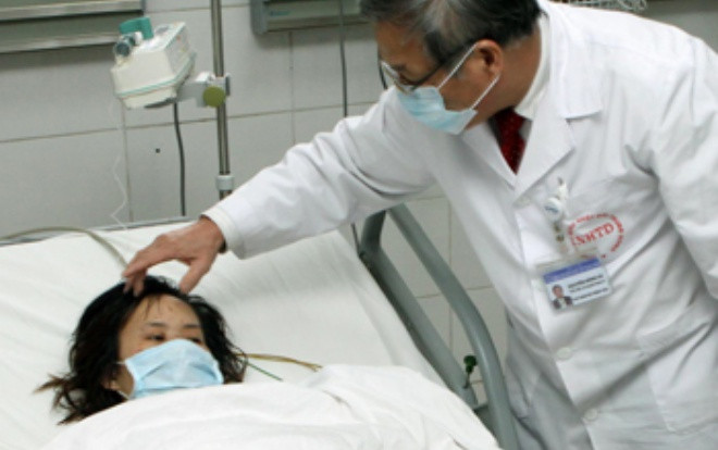 Thiếu nữ 15 tuổi nhập viện trong tình trạng nguy kịch, phải thở máy vì mắc viêm não mô cầu Ảnh 2