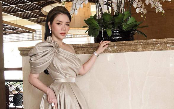 Không cần đến cư dân mạng, Lý Nhã Kỳ 'tự khai' lý do khiến gương mặt biến dạng Ảnh 2