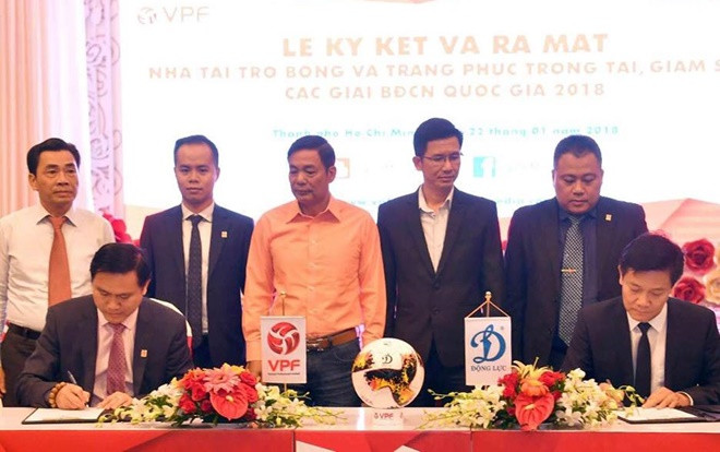 Chuyện lạ ở VPF: Bầu Tú bổ nhiệm 'sếp' làm mấy tháng, HĐQT chẳng biết 'sếp' là ai Ảnh 2