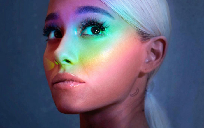 Bẵng đi 8 tháng, cái tên Việt Nam tiếp tục bị 'réo gọi' trên story của Ariana Grande Ảnh 2