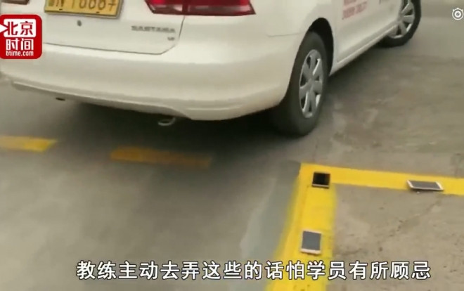 Đây là kiểu học lái xe khiến học viên thót tim nhưng không lo bị trượt Ảnh 2